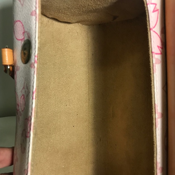 Louis Vuitton cherry blossom papillon - Picture 9 of 11